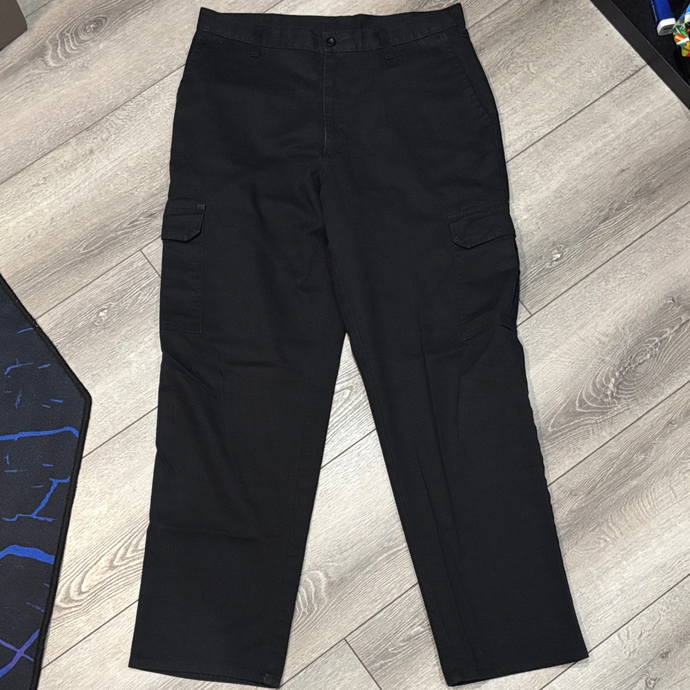 Almost new Dickies cargo pants